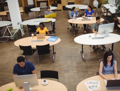 Quel environnement de travail choisir pour éviter l’isolement en freelance ?