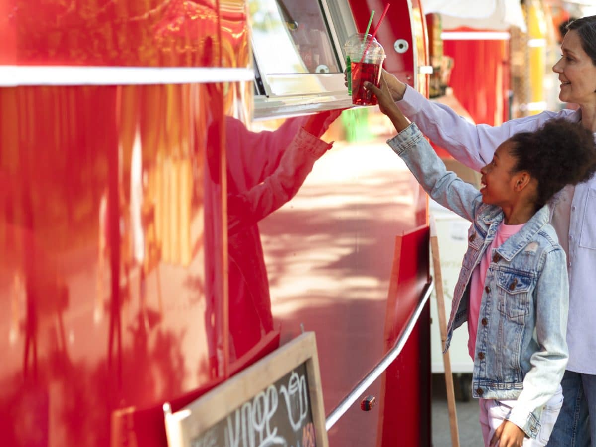 Camion snack sur-mesure : personnalisation, design et performance