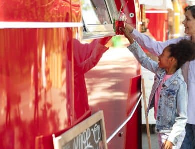 Camion snack sur-mesure : personnalisation, design et performance